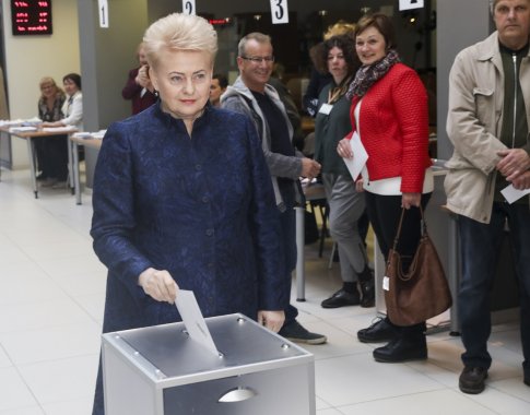 D.Grybauskaitė nebalsavo referendume dėl Seimo narių mažinimo: „Jis yra beprasmis“