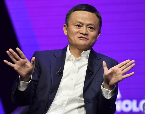 Turtingiausias Kinijos verslinkas J.Ma traukiasi iš internetinės prekybos milžinės „Alibaba“