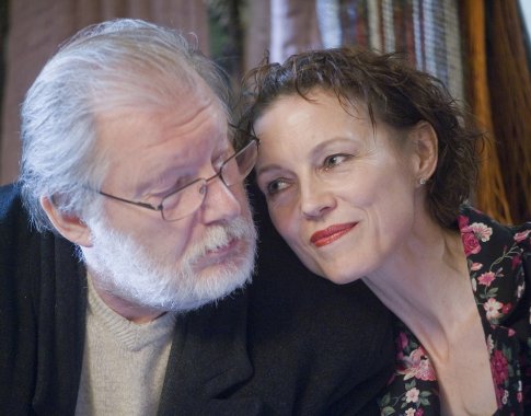 Teatro žvaigždės susitiks „Vyšnių sode“ po dešimties metų Teatro žvaigždės susitiks „Vyšnių sode“ po dešimties metų