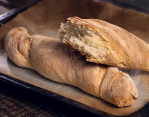 Balta naminė duona vos iš keturių ingredientų (video)