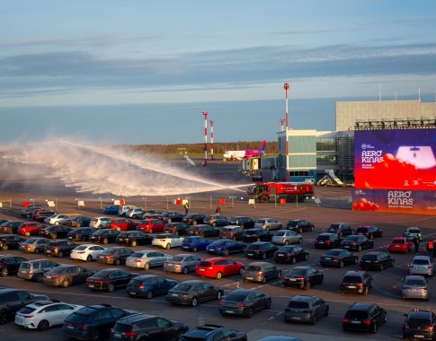 Vandens arka Vilniaus oro uoste atidarytas „Kino pavasario“ seansų ciklas AEROKINAS
