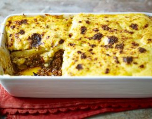 „Moussaka“ – graikiškas mėsos ir baklažanų apkepas (video)