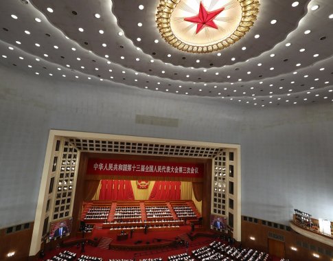 Kinijos premjeras pradėjo Liaudies Kongreso plenarinę sesiją