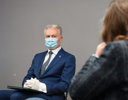 Ekspertai įvertino R. Karbauskio kritiką prezidento patarėjams: vengia akistatos su G. Nausėda Ekspertai įvertino R. Karbauskio kritiką prezidento patarėjams: vengia akistatos su G. Nausėda