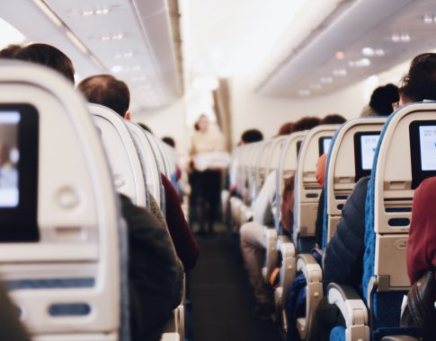 Mitai apie oro cirkuliaciją lėktuvų viduje: ką reikia žinoti keleiviams?