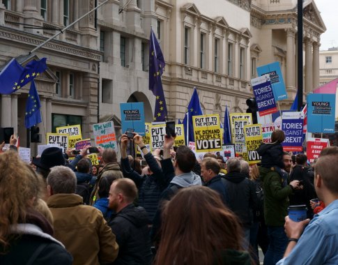 Pasibaigus „Brexito“ pereinamajam laikotarpiui, britų tarnybos prognozuoja chaosą pasienyje