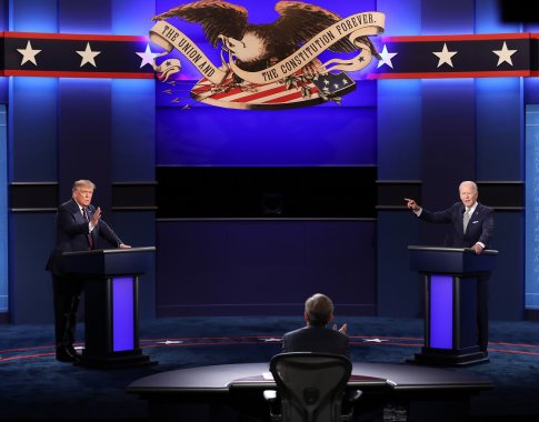 J. Bidenas pirmuosiuose debatuose akis į akį D. Trumpui: ar užsičiaupsi pagaliau, žmogau? J. Bidenas pirmuosiuose debatuose akis į akį D. Trumpui: ar užsičiaupsi pagaliau, žmogau?