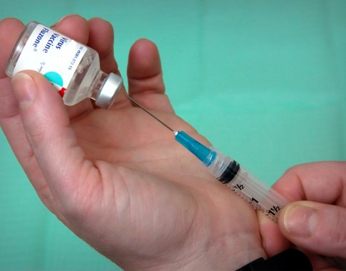 Vakcina nuo koronaviruso ne visiems gali tapti išsigelbėjimu: kurioms šalims kils daugiausia problemų?