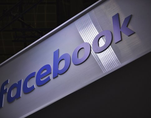 „Facebook“ uždraus melagingas žinutes apie vakcinas nuo COVID-19