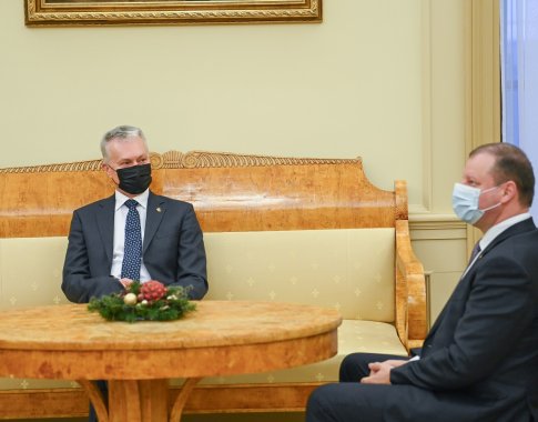 Buvę premjerai įvertino Vyriausybių kaitą: tokios politikų emocijos šokiruoja Buvę premjerai įvertino Vyriausybių kaitą: tokios politikų emocijos šokiruoja