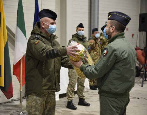 Kitąmet Baltijos šalių oro erdvėje toliau patruliuos Italijos ir Vokietijos kariai