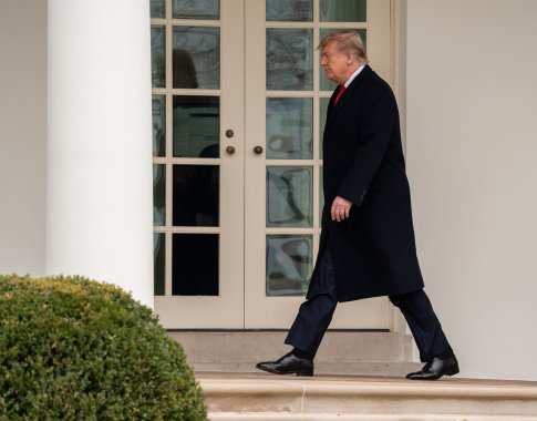 N. Pelosi: Atstovų Rūmai pirmadienį imsis veiksmų pradėti D. Trumpo apkaltos procesą N. Pelosi: Atstovų Rūmai pirmadienį imsis veiksmų pradėti D. Trumpo apkaltos procesą