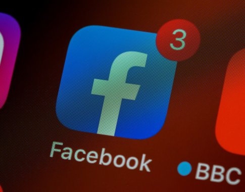 „Facebook“ eros pabaiga? Paaugliai renkasi „Youtube“, „Instagram“ ir „Snapchat“