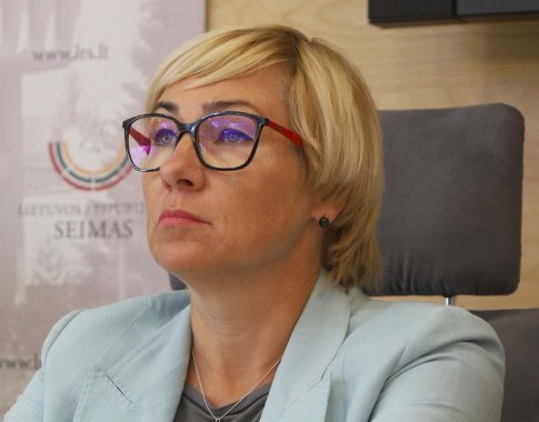 J. Šiugždinienė: įmanoma, kad savivaldybėse, kuriose sergamumas mažesnis, į mokyklas vaikai galėtų grįžti anksčiau J. Šiugždinienė: įmanoma, kad savivaldybėse, kuriose sergamumas mažesnis, į mokyklas vaikai galėtų grįžti anksčiau