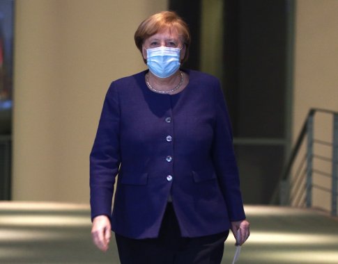 Po pralaimėjimo regioniniuose rinkimuose, A. Merkel partija patiria krizę