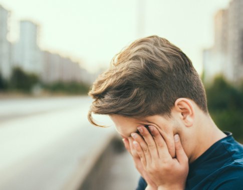 Pavasarinį nuovargį jaučia vis jaunesni: specialistės patarė, kada užteks kreiptis į vaistininką, o kada teks ieškoti psichologo Pavasarinį nuovargį jaučia vis jaunesni: specialistės patarė, kada užteks kreiptis į vaistininką, o kada teks ieškoti psichologo