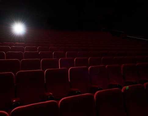 Festivalis „Kino pavasaris“ grįžta į kino teatrus – dar nerodyti filmai ir pasiilgtas kino salės jausmas