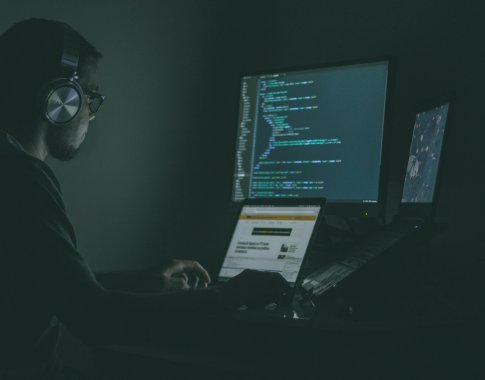 Finansų saugumo ekspertas: pandemijos metu finansiniai sukčiai irgi pakeitė braižą Finansų saugumo ekspertas: pandemijos metu finansiniai sukčiai irgi pakeitė braižą