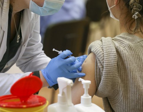 Prasideda masinė vakcinacija – skiepytis kviečiami visi gyventojai nuo 16 metų Prasideda masinė vakcinacija – skiepytis kviečiami visi gyventojai nuo 16 metų