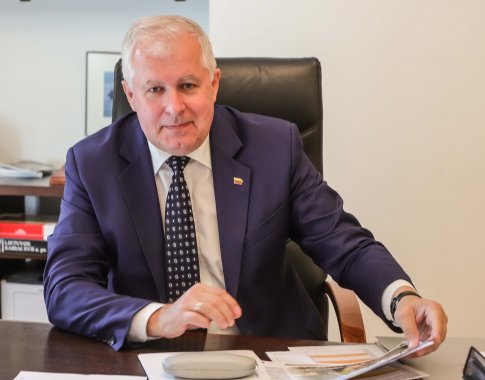 A. Anušauskas apie opozicijos siekį atstatydinti Ž. Pavilionį: teroristams dividendų nereikėtų mokėti A. Anušauskas apie opozicijos siekį atstatydinti Ž. Pavilionį: teroristams dividendų nereikėtų mokėti