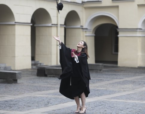 Gabiausiems studentams bus skirtos vardinės prezidentų stipendijos