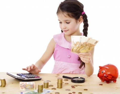 5 patarimai, kaip išmokyti vaikus valdyti pinigus