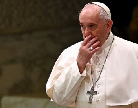 Popiežiaus nepasiekusiame laiške rastos 3 kulkos