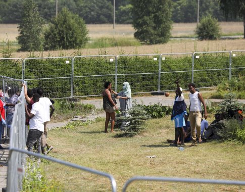 Pirmasis migrantas iš Irako savo noru išvyko namo: ne tik nupirkti bilietai, bet ir skirta išmoka Pirmasis migrantas iš Irako savo noru išvyko namo: ne tik nupirkti bilietai, bet ir skirta išmoka