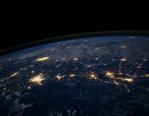 NASA gruodį į orbitą paleis teleskopą, pradėsiantį naujų atradimų erą NASA gruodį į orbitą paleis teleskopą, pradėsiantį naujų atradimų erą