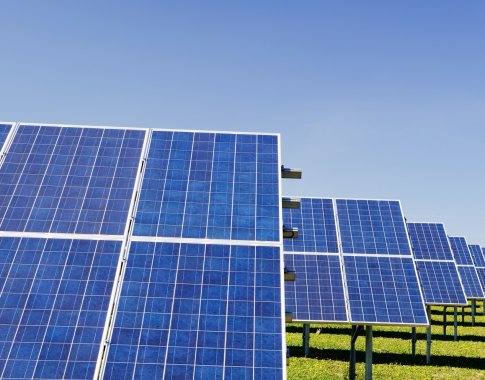 JAV nori iki 2050 metų beveik pusę elektros gaminti iš saulės energijos