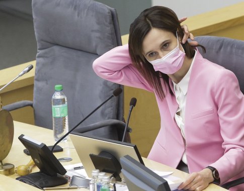 Seimo pirmininkė: dabartinė Vyriausybė yra geriausia, kas galėjo nutikti Lietuvai sudėtingu laikotarpiu Seimo pirmininkė: dabartinė Vyriausybė yra geriausia, kas galėjo nutikti Lietuvai sudėtingu laikotarpiu