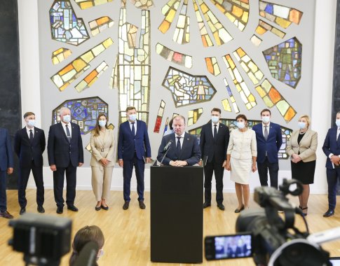 Nuo „valstiečių“ atsiskyrusi S. Skvernelio frakcija gali tapti nauja partija Nuo „valstiečių“ atsiskyrusi S. Skvernelio frakcija gali tapti nauja partija