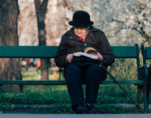 Išmokos senjorams, pasiskiepijusiems nuo COVID-19: dažniausiai užduodami klausimai