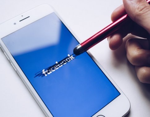 „Facebook“ ketina keisti pavadinimą „Facebook“ ketina keisti pavadinimą