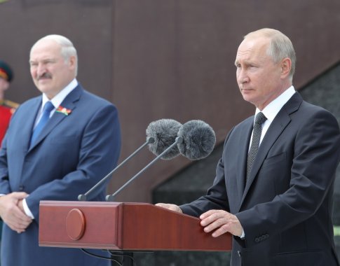 Lenkijos ragina neapsigauti: A. Lukašenka tėra platesnio plano vykdytojas, o režisierius sėdi Maskvoje