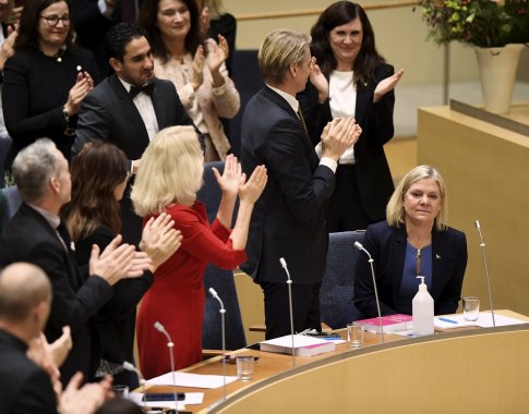 Švedijos premjerė atsistatydino po kelių valandų nuo paskyrimo į šias pareigas