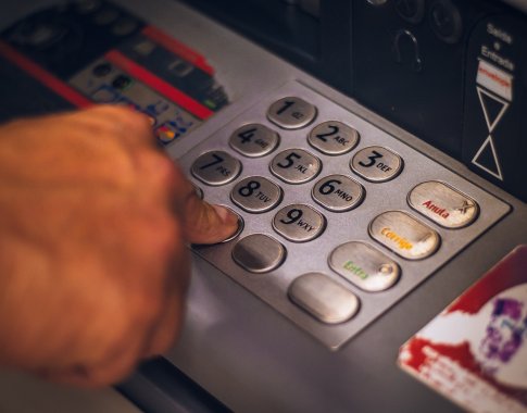 Seimas apsisprendė: komerciniams bankams – didesni mokesčiai Seimas apsisprendė: komerciniams bankams – didesni mokesčiai