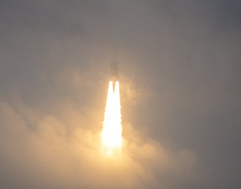 Į kosmosą pakilo 9 mlrd. JAV dolerių kainuojantis NASA teleskopas Į kosmosą pakilo 9 mlrd. JAV dolerių kainuojantis NASA teleskopas