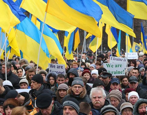 Europos Parlamentas patvirtino 1,2 mlrd. eurų paramą Ukrainai Europos Parlamentas patvirtino 1,2 mlrd. eurų paramą Ukrainai