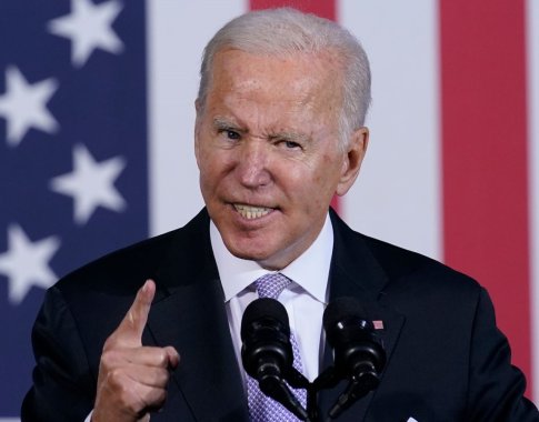 J. Bidenas: „pasaulis patrauks Rusiją atsakomybėn“ dėl Ukrainos puolimo