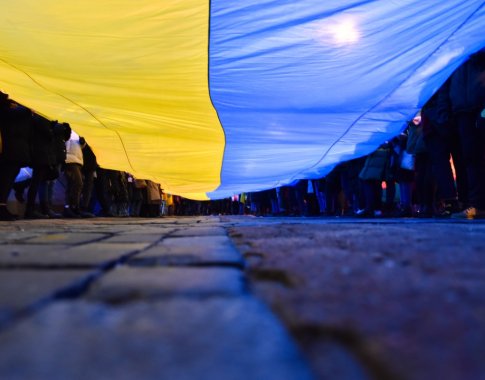 Besiginančią Ukrainą pasiekė karinis krovinys iš Lietuvos Besiginančią Ukrainą pasiekė karinis krovinys iš Lietuvos