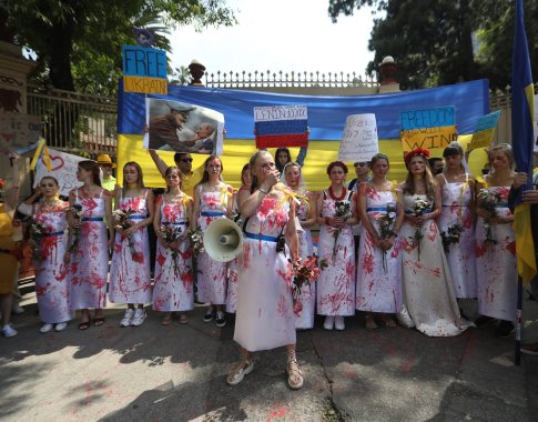 Pasaulio gyventojai protestavo dėl Rusijos vykdomo karo prieš Ukrainą Pasaulio gyventojai protestavo dėl Rusijos vykdomo karo prieš Ukrainą