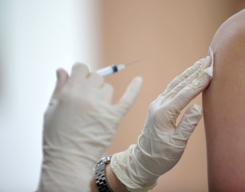 Erkinis encefalitas ir jo simptomai: vaistininkė ragina ruoštis šiltajam sezonui ir pasiskiepyti laiku Erkinis encefalitas ir jo simptomai: vaistininkė ragina ruoštis šiltajam sezonui ir pasiskiepyti laiku