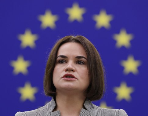 S. Cichanouskaja: Baltarusijos reguliariosios armijos kariai atsisako peržengti Ukrainos sieną S. Cichanouskaja: Baltarusijos reguliariosios armijos kariai atsisako peržengti Ukrainos sieną
