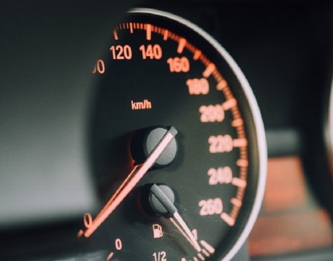Tyrimas: kuriose šalyse tikimybė įsigyti automobilį su suklastota rida yra didžiausia? Tyrimas: kuriose šalyse tikimybė įsigyti automobilį su suklastota rida yra didžiausia?