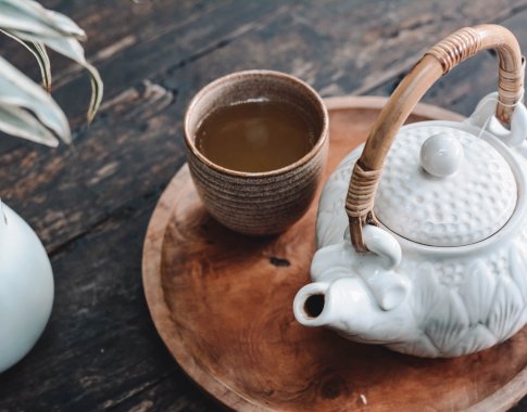 10 vaistažolių arbatų ir jų mišinių, kurie padeda lieknėti