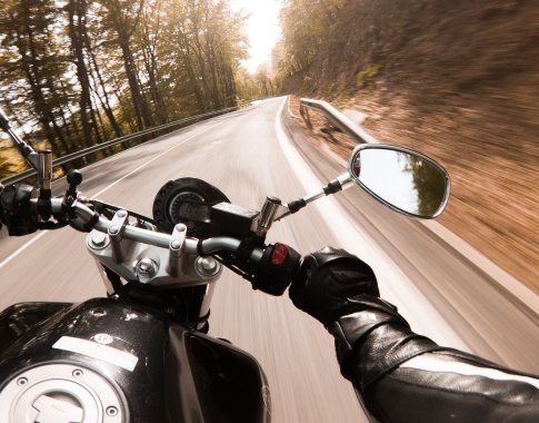 Seimas suvienodino atsakomybę už greičio viršijimą motociklininkams ir lengvųjų automobilių vairuotojams Seimas suvienodino atsakomybę už greičio viršijimą motociklininkams ir lengvųjų automobilių vairuotojams
