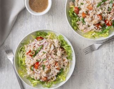 Sočios ryžių salotos su tunu (video)