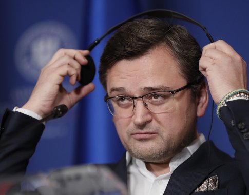 Kyjivas: ES šalys, blokuojančios naftos embargą, „prisideda“ prie Rusijos nusikaltimų Kyjivas: ES šalys, blokuojančios naftos embargą, „prisideda“ prie Rusijos nusikaltimų