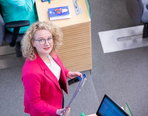 A. Armonaitė sukritikavo opozicijos reakciją dėl Civilinės sąjungos projekto: tokie kvykavimai yra veidmainystė A. Armonaitė sukritikavo opozicijos reakciją dėl Civilinės sąjungos projekto: tokie kvykavimai yra veidmainystė